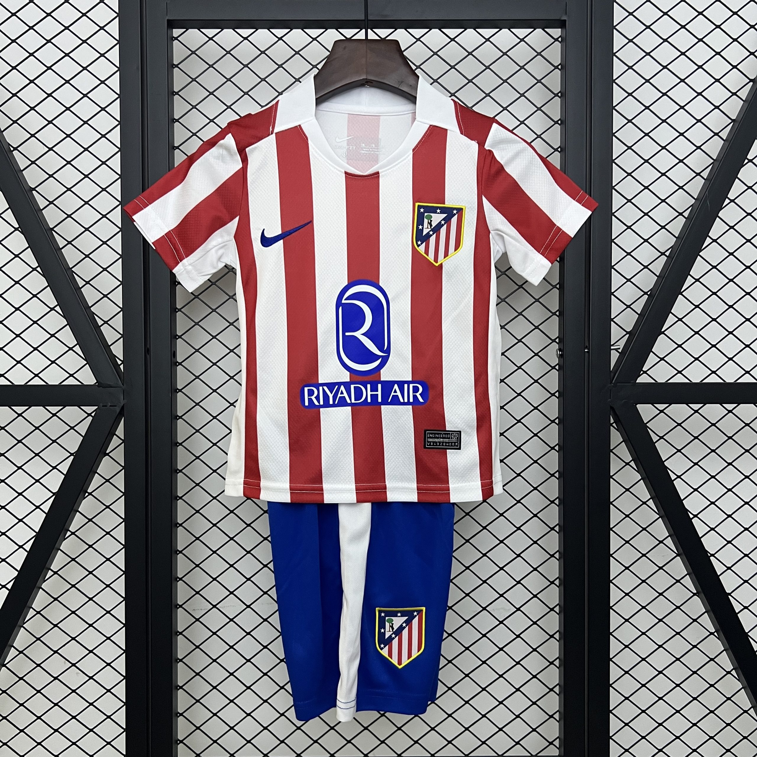25/26 kids Atletico Madrid home size_ 16-28